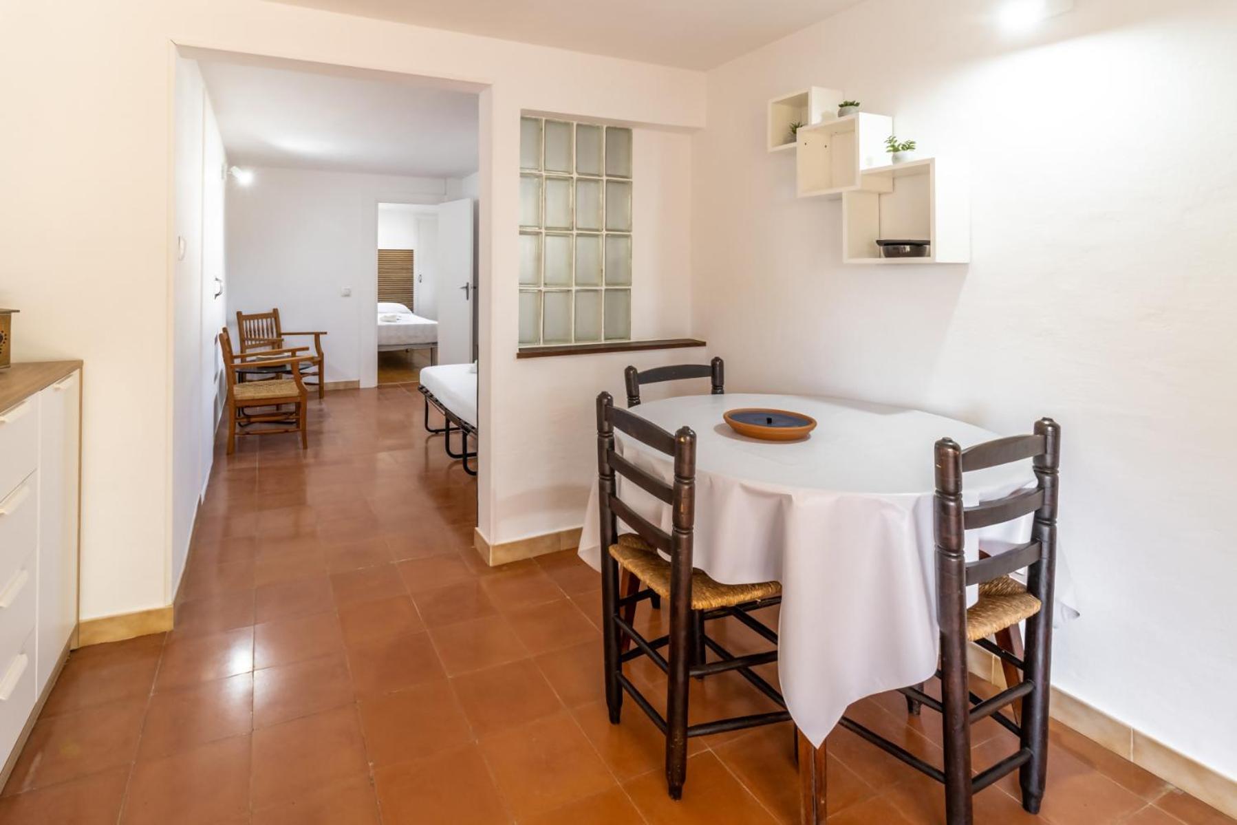 Grifeu 15 Apartamento Pequeno Con Patio Girona