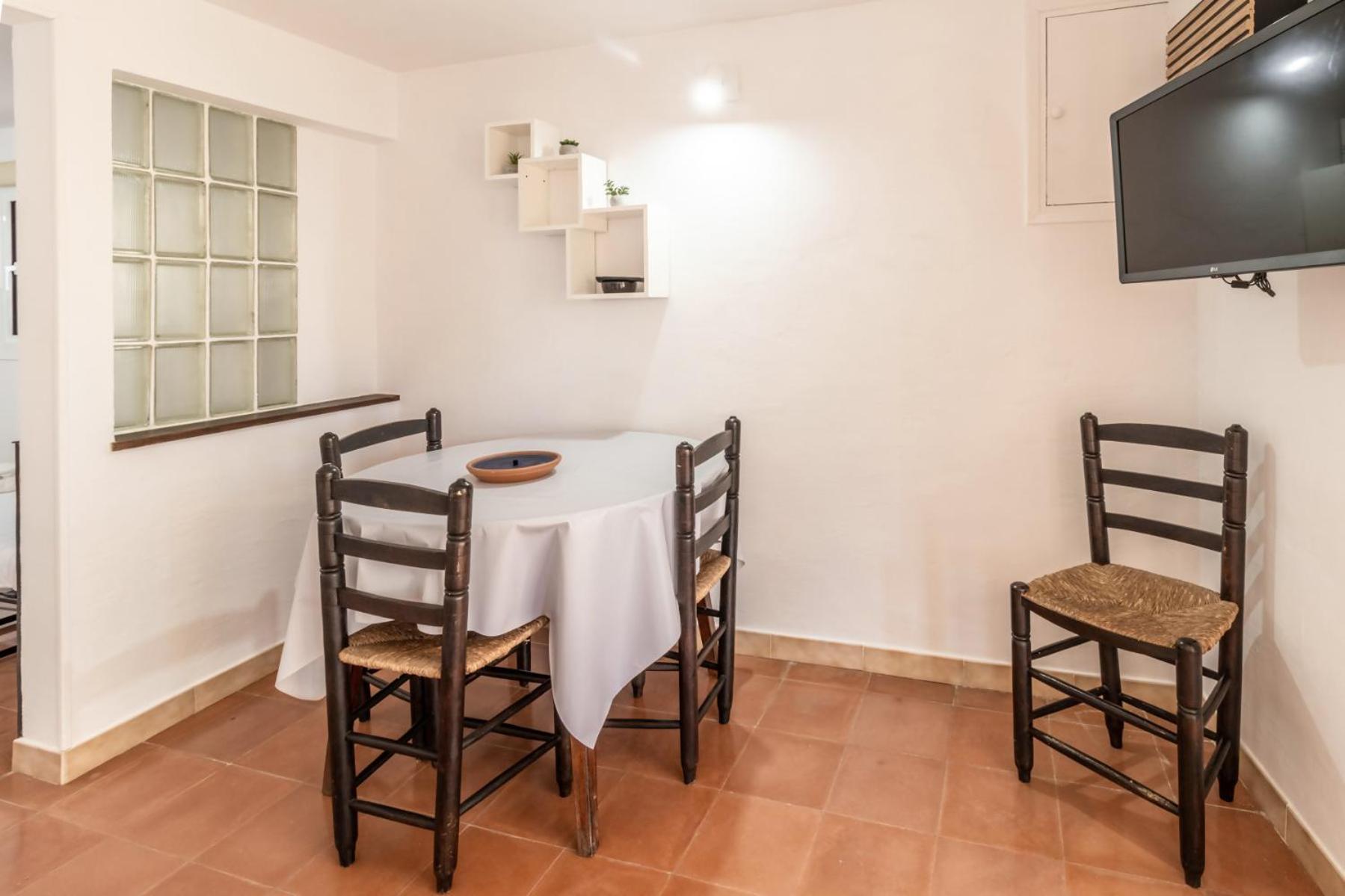 Grifeu 15 Apartamento Pequeno Con Patio Girona