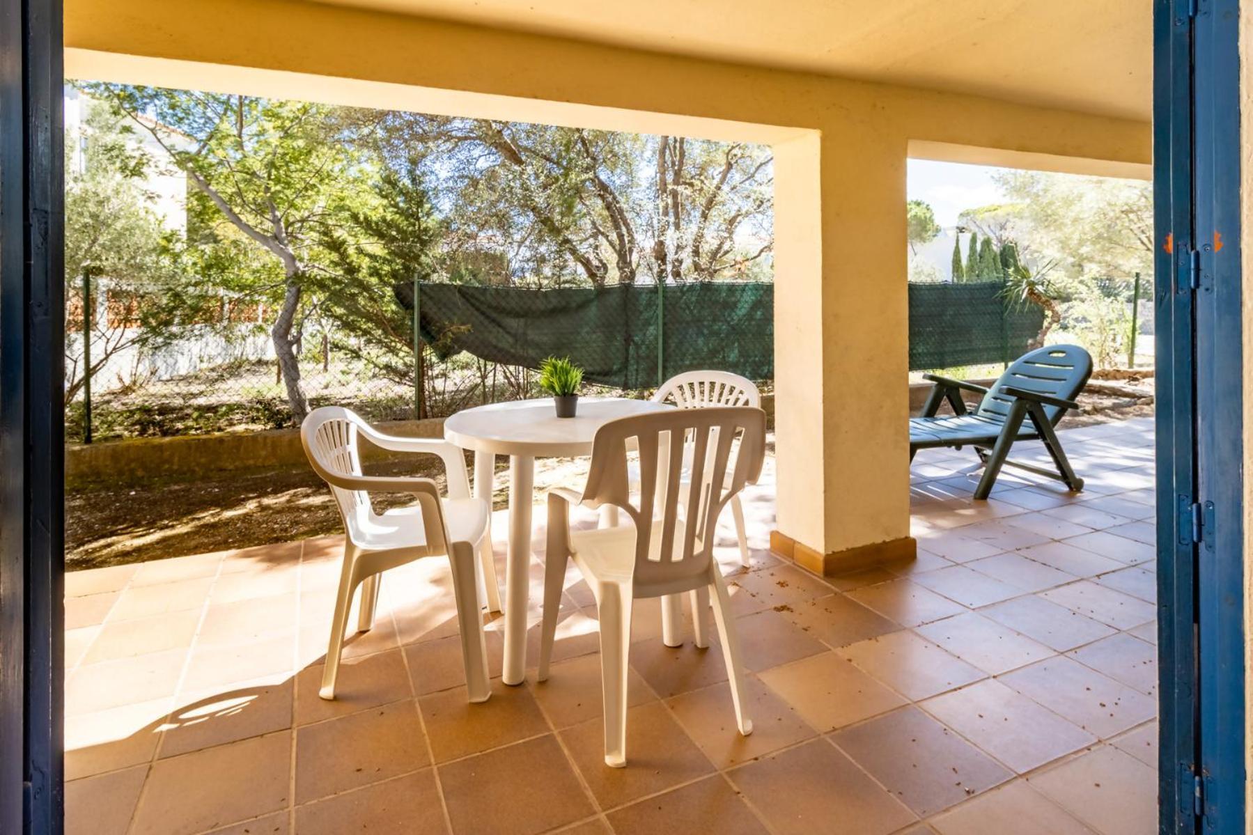 Grifeu 15 Apartamento Pequeno Con Patio Girona